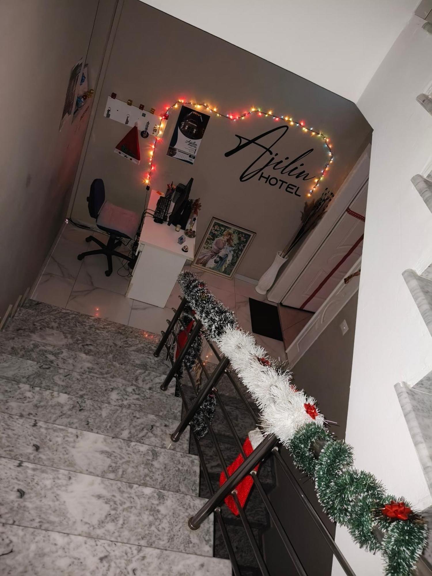 Ajilin Hotel Rooms Korce Bagian luar foto